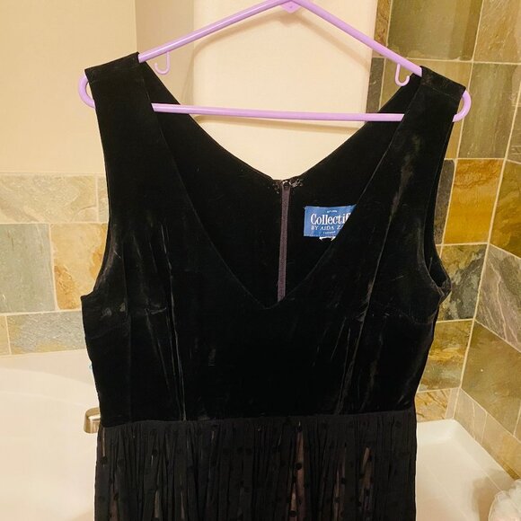 Collectif Vintage Lotte Black Polka Dot Swing Dress— UK 18 (2X/1X)—includes belt - Picture 7 of 9